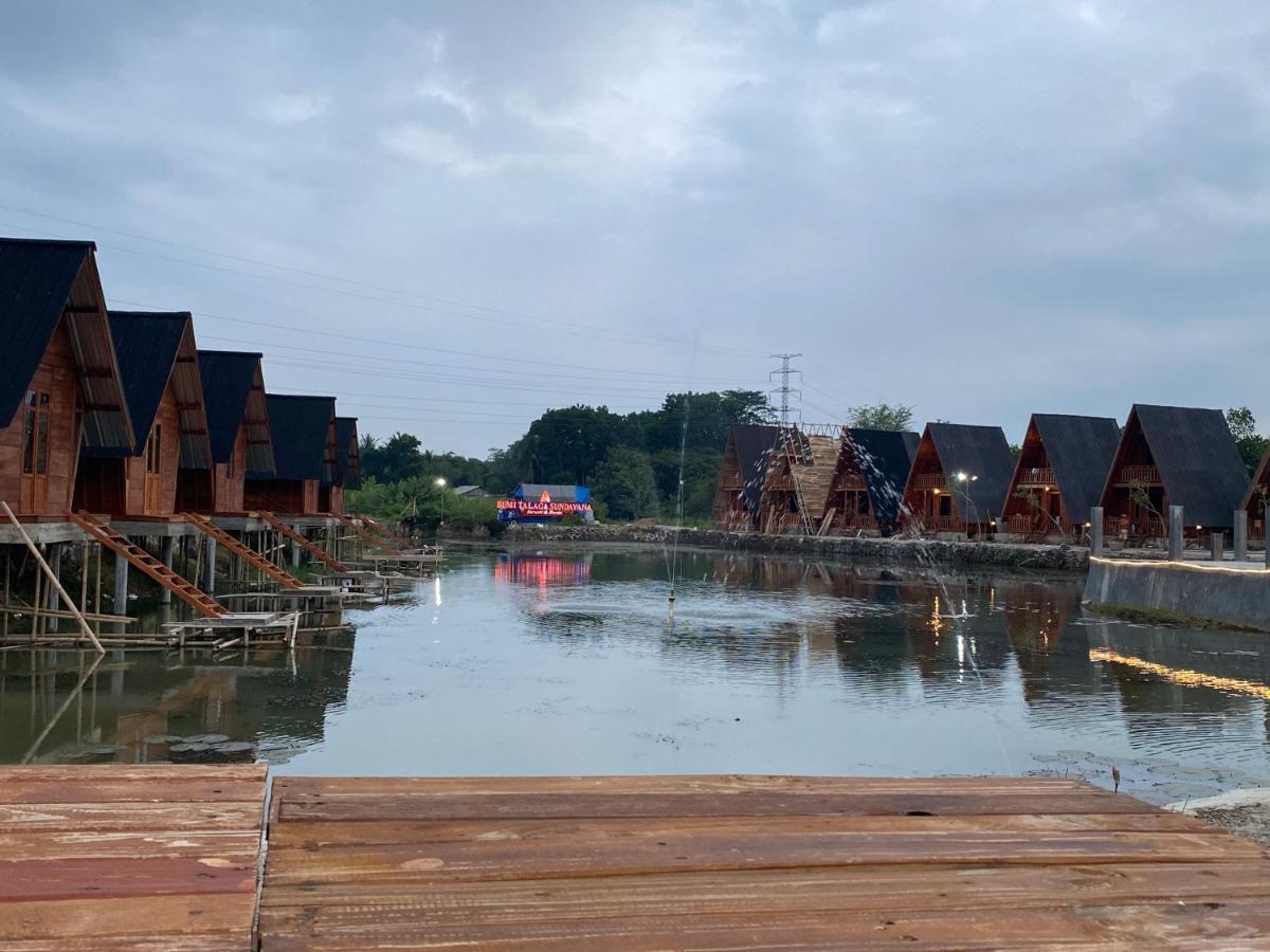 Resort & Resto Talaga Sundayana Subang Exterior foto